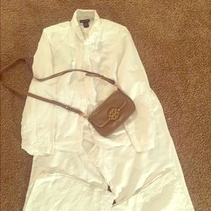 White linen (2 piece set) suit sz’s *16 & 18*